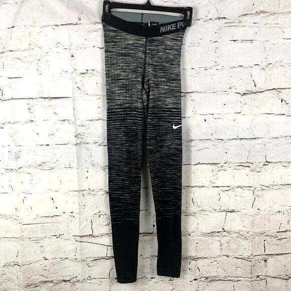 Nike Pro Womens Size XS Black Gray Ombre Hyperwarm Stirrups Leggings Compression - Picture 1 of 7